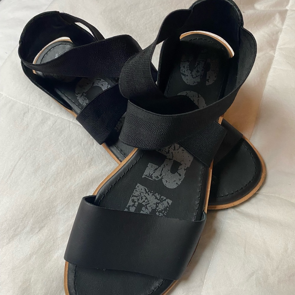 SOREL Black Sandals